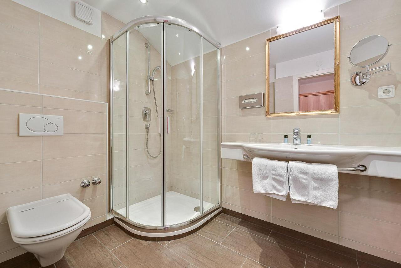 Gasthof Hotel Hauslwirt Голинг ан дер Залцах Екстериор снимка
